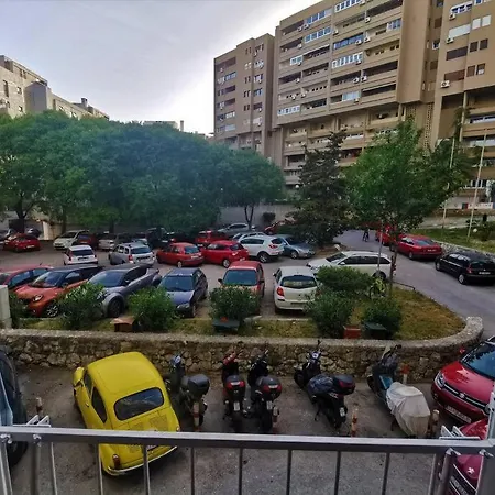 Marie In Downtown Διαμέρισμα Σπλιτ